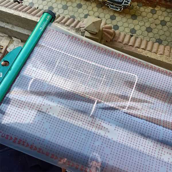 ستارة المنشر لتغطية الملابس المنشورة من المطر او من فضلات الطيور او من